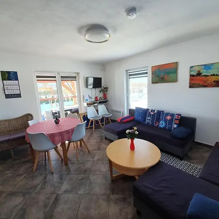 Comfortable Home, Private Garden, Sauna Σπίτι διακοπών *