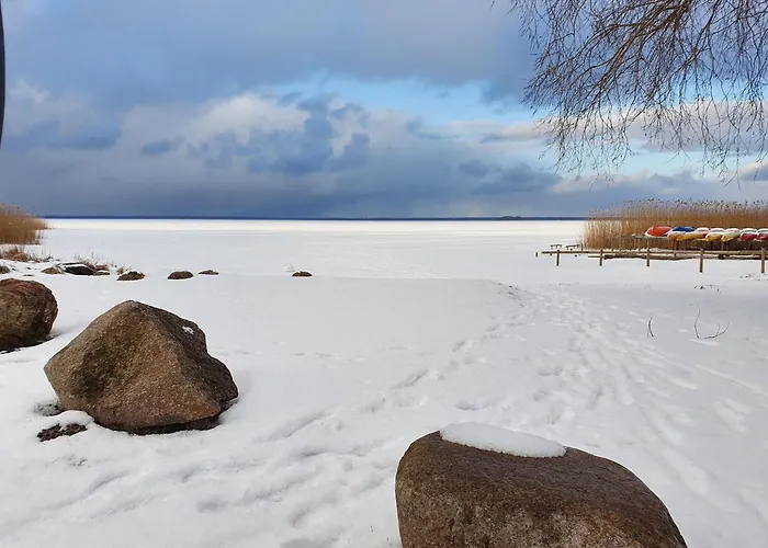 בית נופש Comfortable Home, Private Garden, Sauna