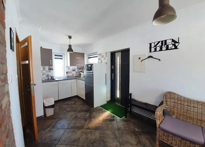 Comfortable Home, Private Garden, Sauna בית נופש